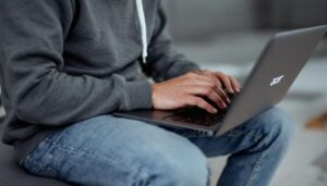 découvrez les avantages d'un ordinateur portable acer 15 pouces avec longue autonomie, idéal pour les étudiants. performance, portabilité et batterie durable pour accompagner toutes vos études.